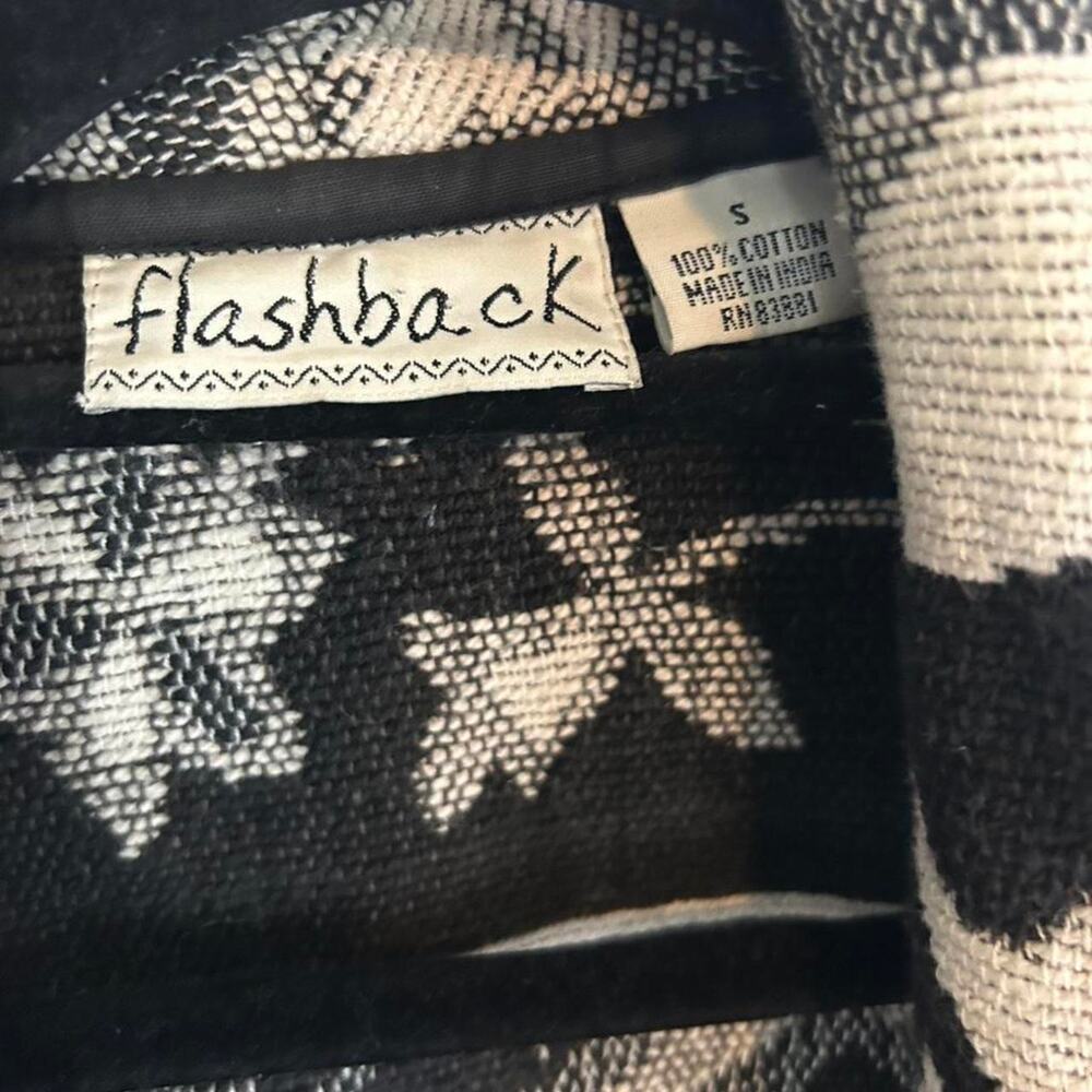 Flashback black white tapestry - image 5